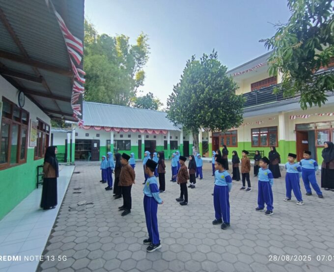 Kamis, 28 Agustus 2025 Apel Pagi SD 'Aisyiyah 1 Plemahan
