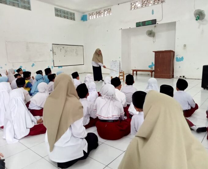 Melangkah ke Tingkat Baru: Ujian Kenaikan Tilawati SD 'Aisyiyah 1 Plemahan