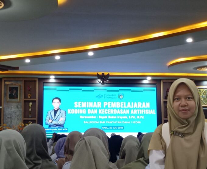 Meningkatkan Kompetensi Guru melalui Seminar Koding, AI, dan Pembelajaran Digital Berkarakter